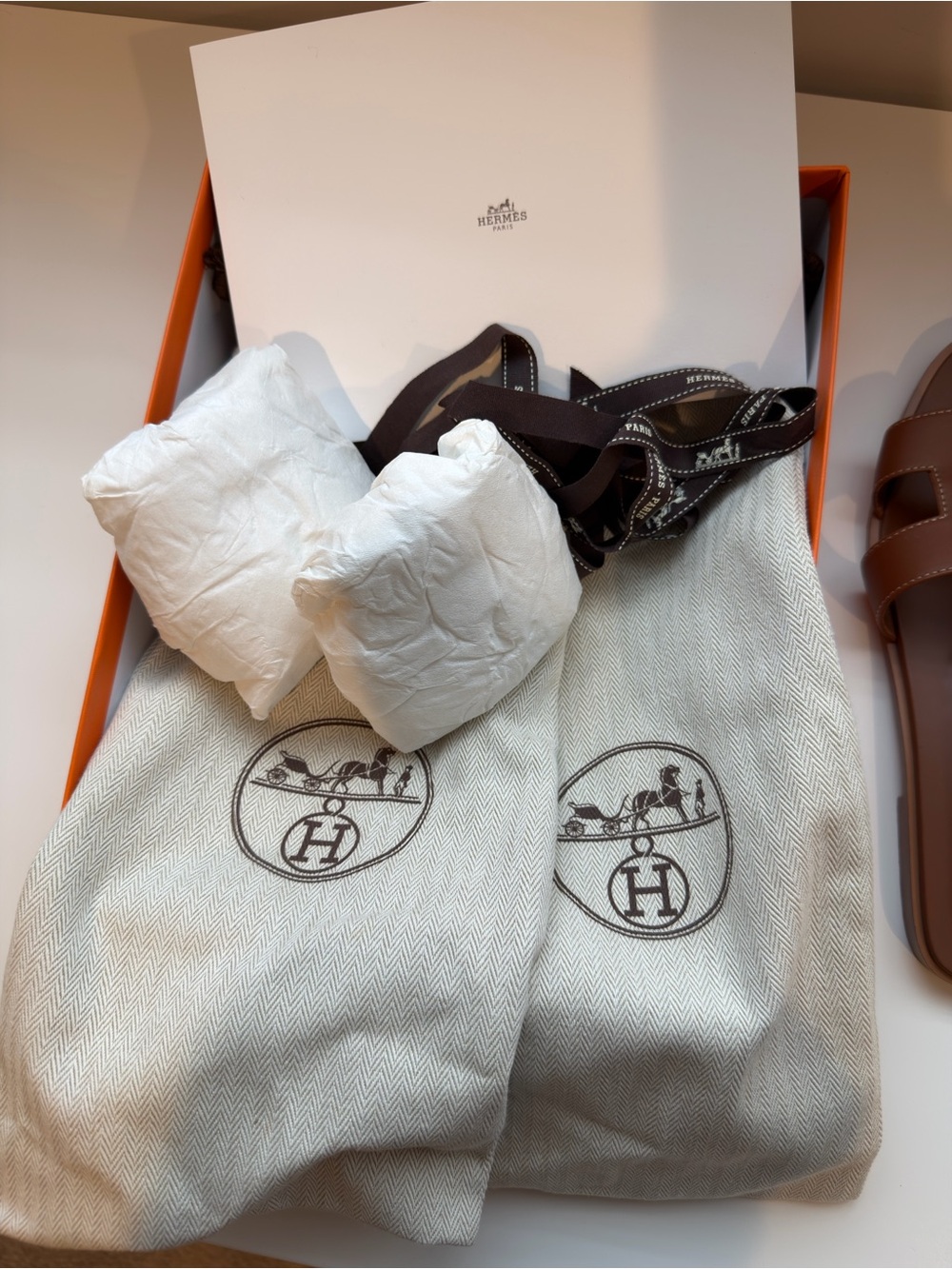 Hermès Oran Flats in tan, size 39.5 (fits US 9) - Picture 4 of 5